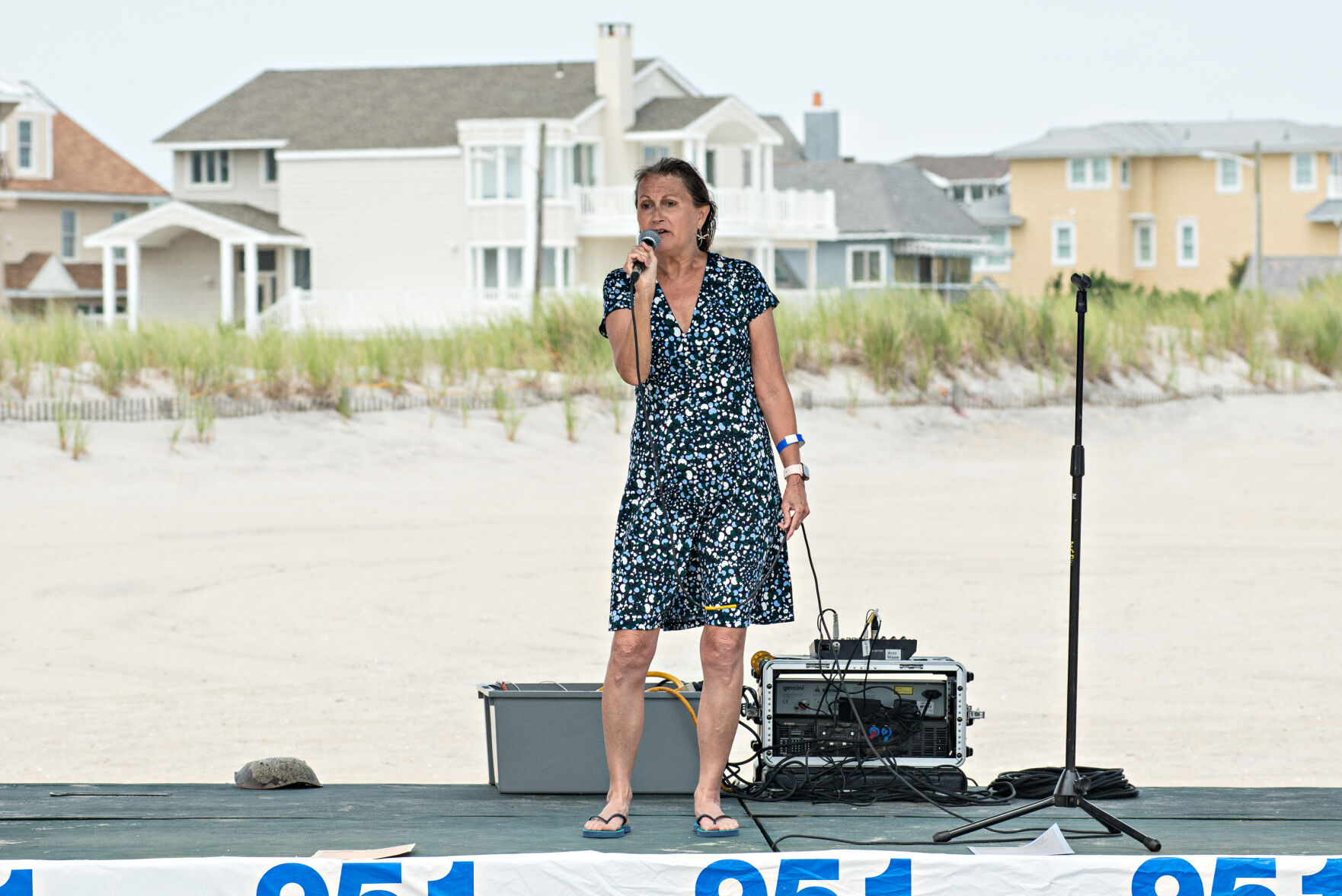 062721-pac-nws-beachstock